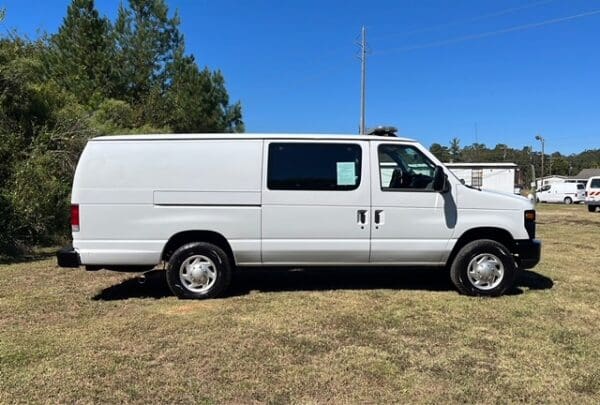 2014 Ford Econoline E350 Extended Cargo Van