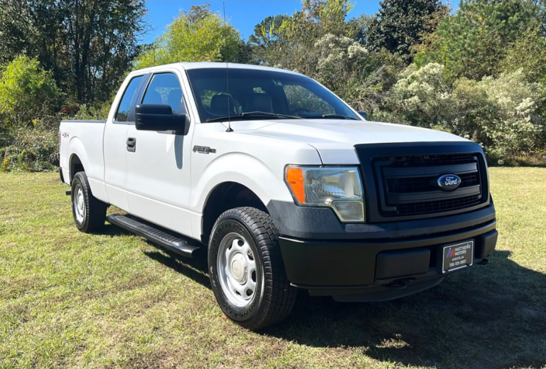 2013 Ford F-150 Extended Cab Short Bed 4WD Pickup Truck