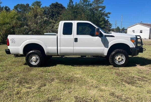 2015 Ford F-250 Extended Cab 4WD Pickup Truck