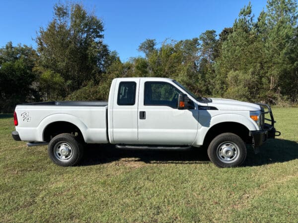 2016 Ford F-250 Super Duty SRW SuperCab XL Pickup Truck