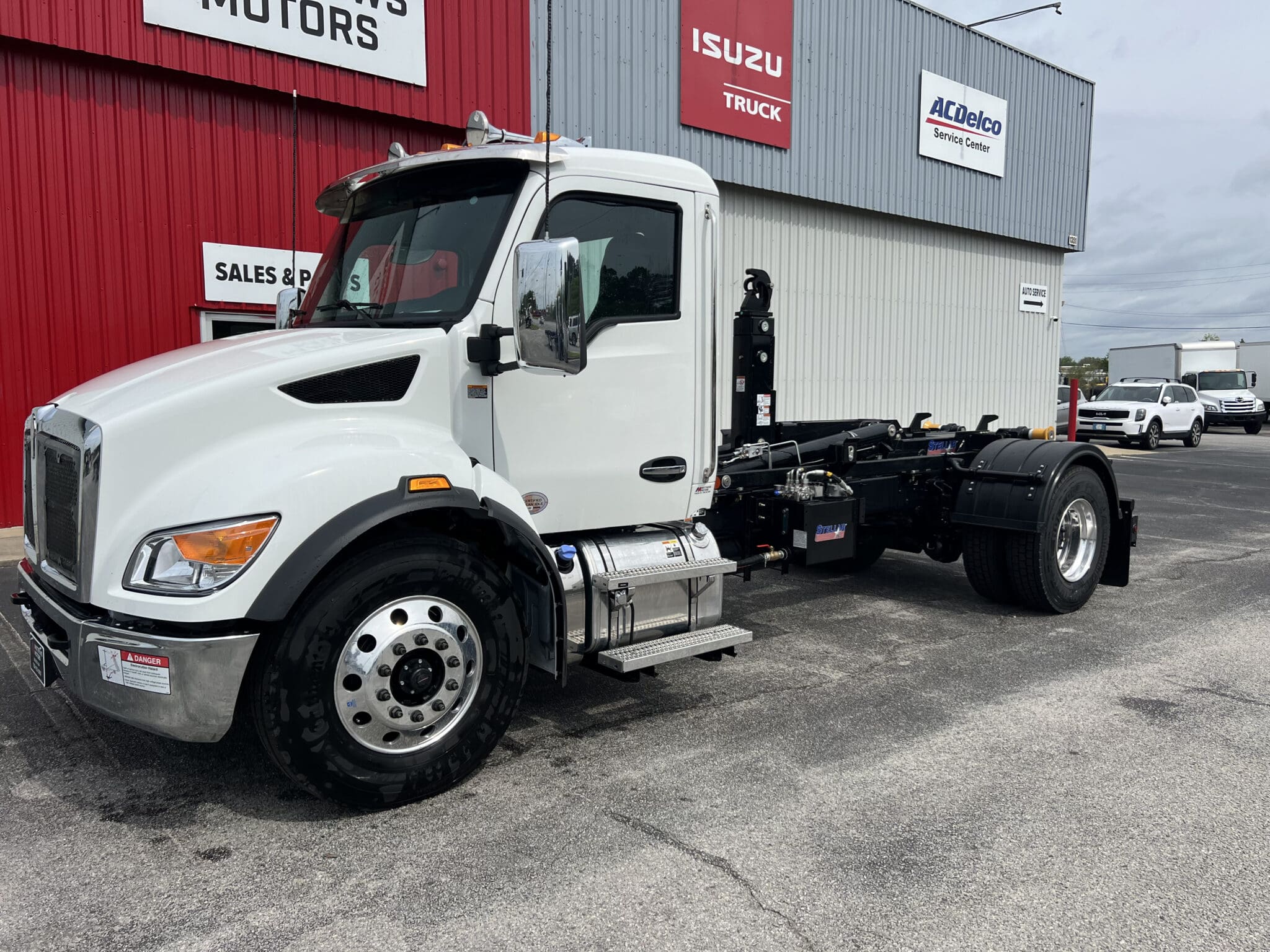 2024 Kenworth T280 Matthews Motors