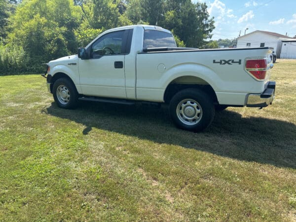 2014 Ford F-150 4WD Regular Cab XL Pickup Truck