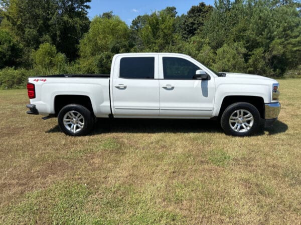 2018 Chevrolet Silverado 1500 4WD Crew Cab LT Pickup Truck