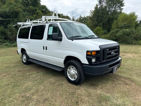 2014 Ford Econoline E-350 Super Duty Cargo Van