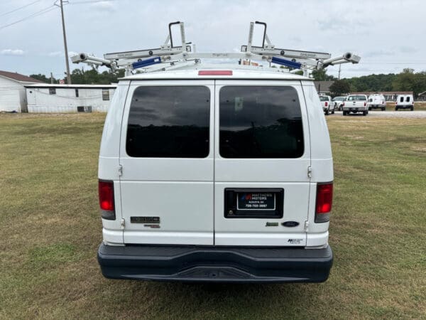 2014 Ford Econoline E-350 Super Duty Cargo Van