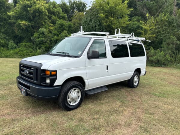 2014 Ford Econoline E-350 Super Duty Cargo Van