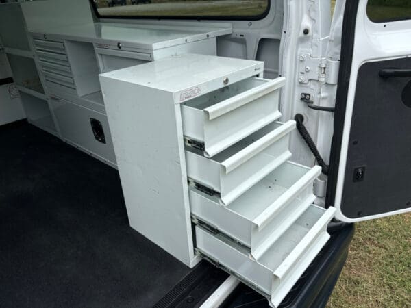 2014 Ford Econoline E-350 Super Duty Cargo Van