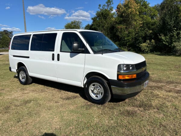 2017 Chevrolet Express 2500 RWD Passenger Van