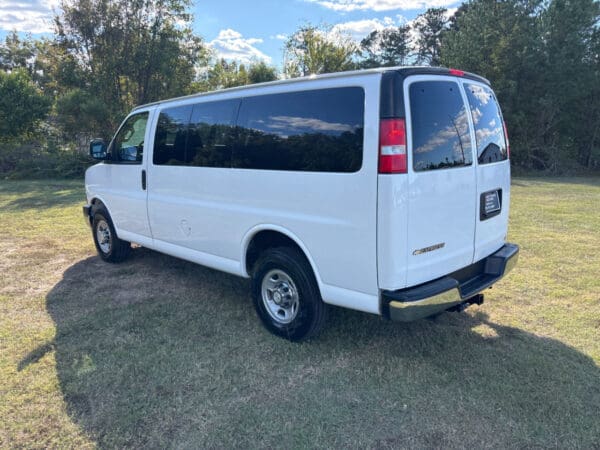 2017 Chevrolet Express 2500 RWD Passenger Van