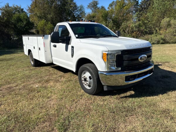 2017 Ford F-350 Super Duty XL 2WD Regular Cab Utility / Service Truck