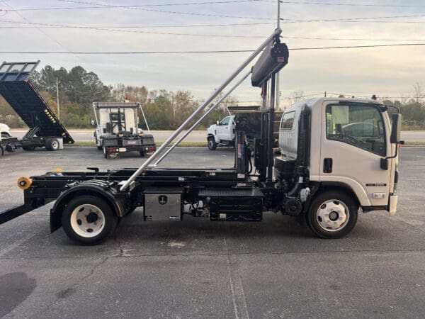 2025 Isuzu NRR Stellar Shuttle Flex 36-108-12 Donovan Tarp System Hooklift Truck