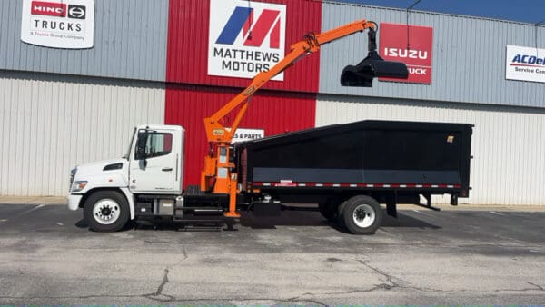 2025 Hino L7 Grapple / Debris Clearing Truck