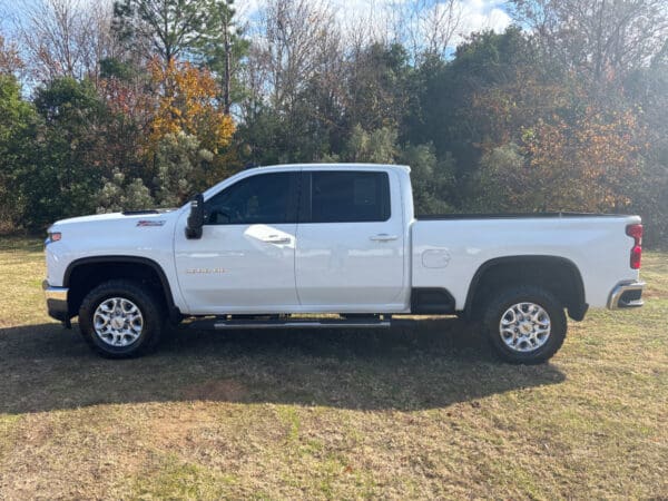 2022 Chevrolet SIlverady 2500HD 4WD Crew Cab LT Pickup Truck