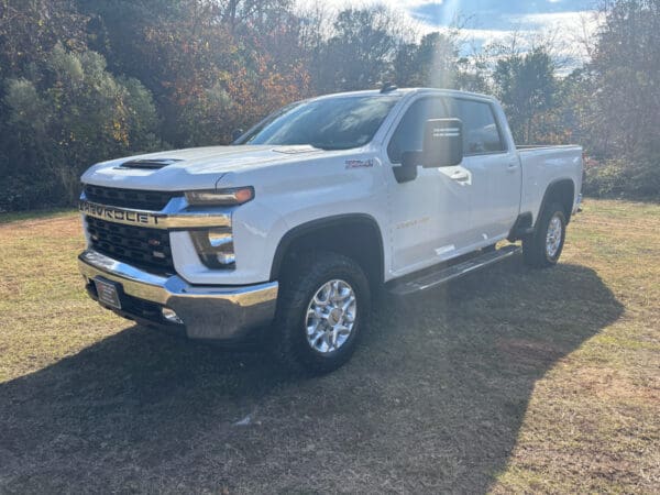 2022 Chevrolet SIlverady 2500HD 4WD Crew Cab LT Pickup Truck