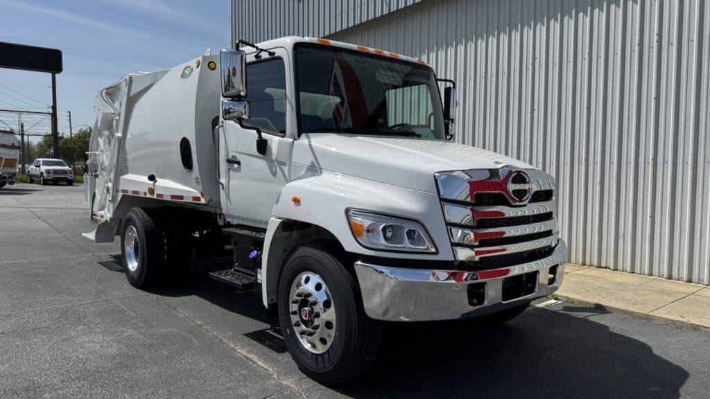 2025 Hino L7 - New Way 11YD Viper