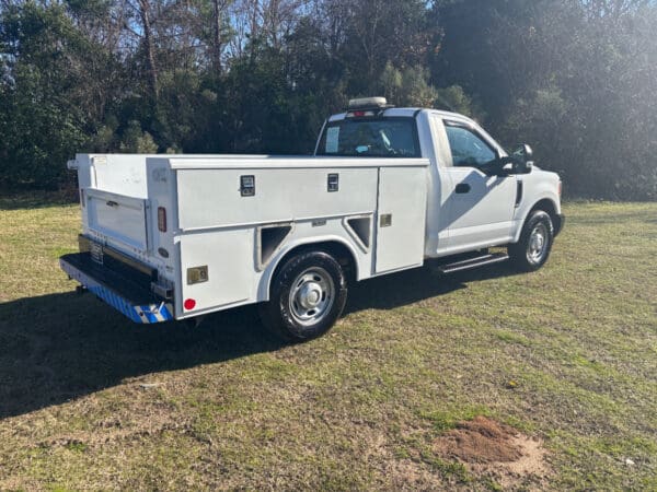 2017 Ford F-250 Super Duty SRW XLT 2WD Regular Cab Work Truck