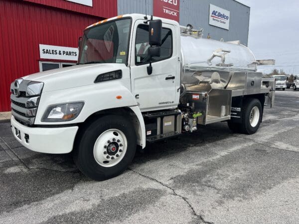 2025 Hino L7 with 2,000 Gallon Round Septic Tank / Portable Restroom Vacuum Tank