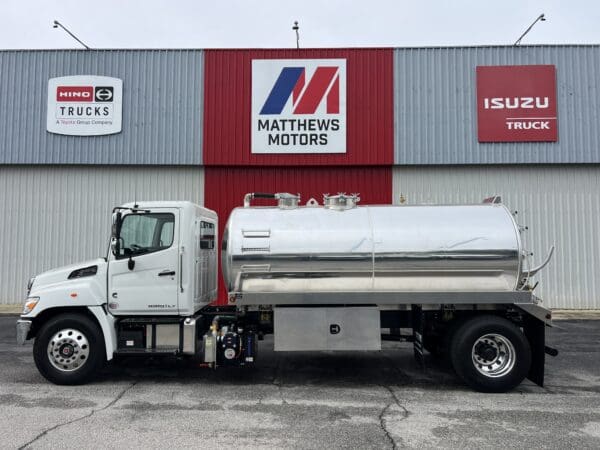 2025 Hino L7 with 2,500 Gallon Portable Restroom Vacuum Tank / Septic Tank