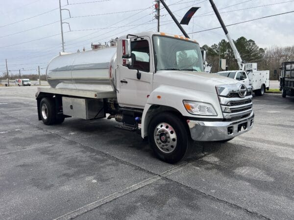 2025 Hino L7 with 2,500 Gallon Portable Restroom Vacuum Tank / Septic Tank