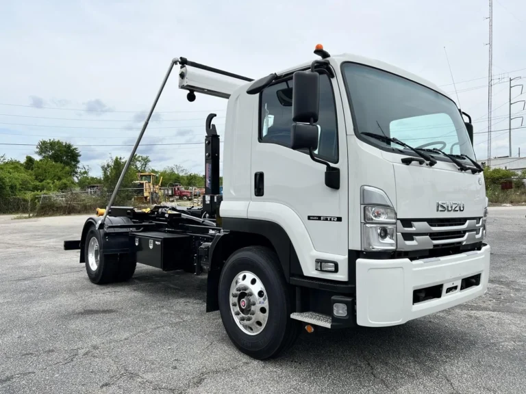 N2875 - 2025 Isuzu FTR with Slider 20_01