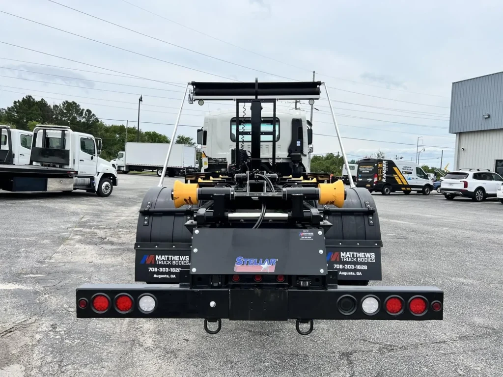 N2875 - 2025 Isuzu FTR with Slider 20_01