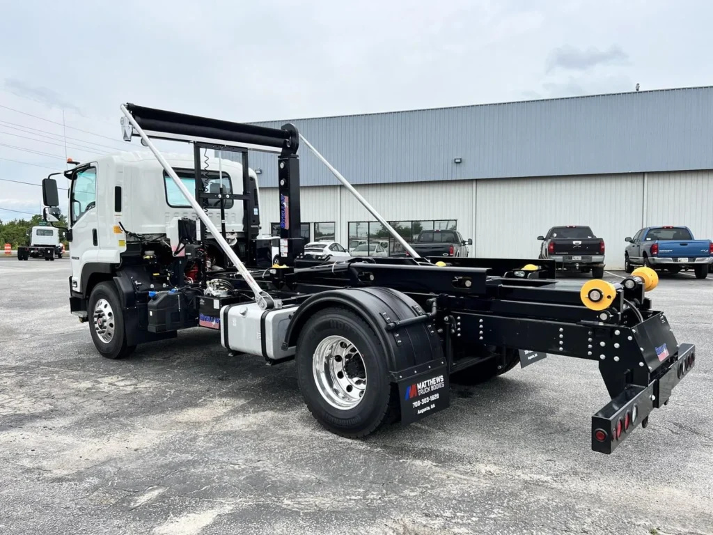 N2875 - 2025 Isuzu FTR with Slider 20_01